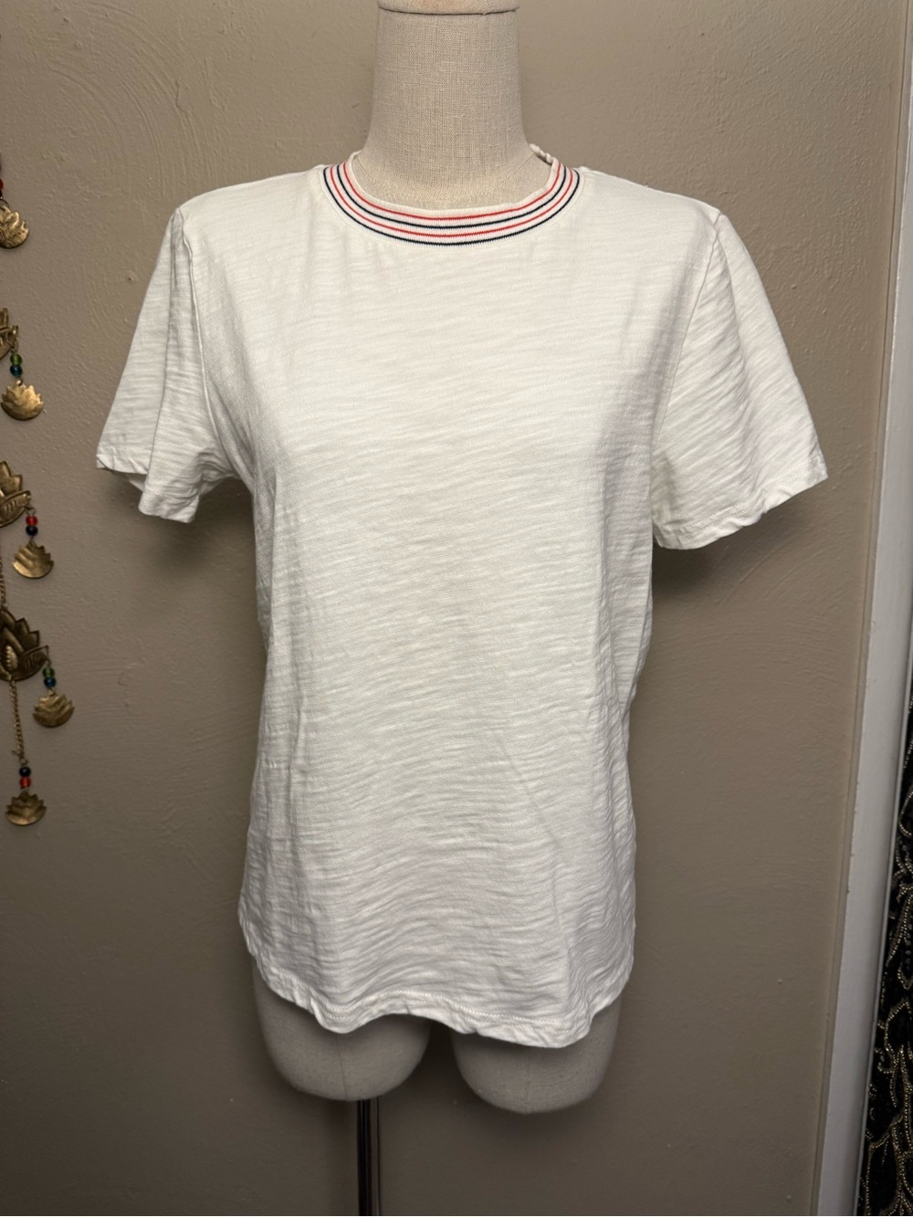 all:row White Short-Sleeve Crewneck Striped Collar Cotton Tshirt Size Medium